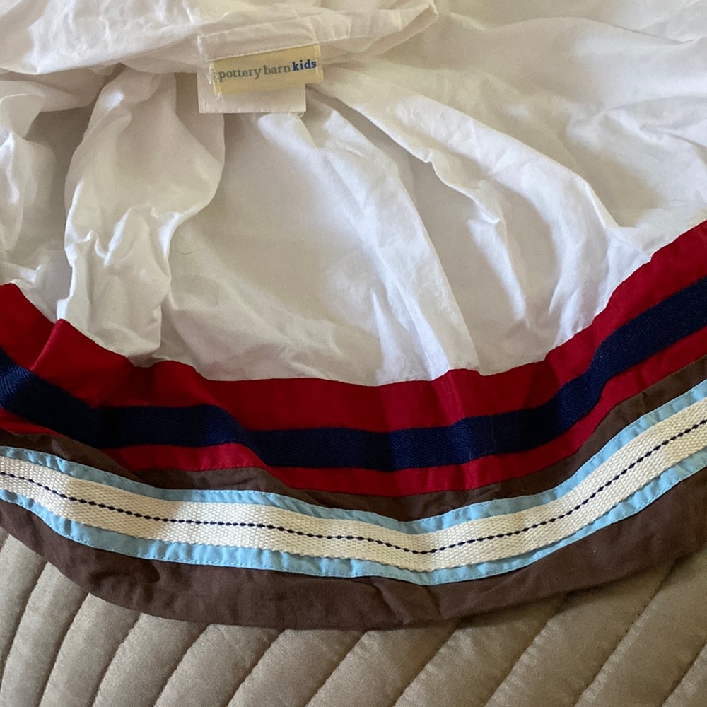 Crib skirt PBK